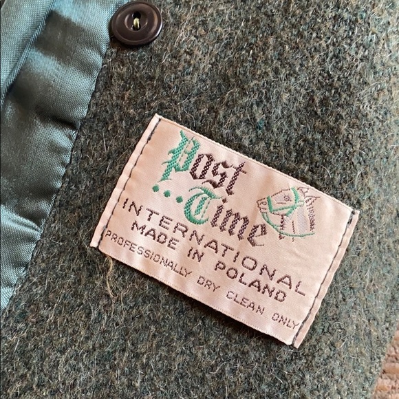 Vintage green winter coat w toggle closures - Picture 7 of 7
